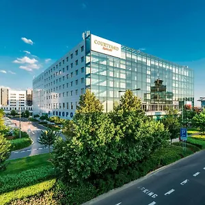 Courtyard By Marriott Airport Hotel Prague